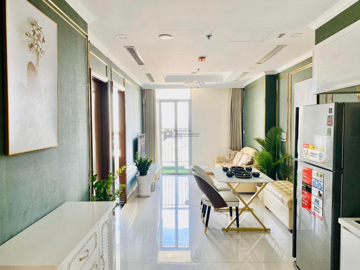 Landmark 81 Luxury Apartments: Iconic Skyscraper Living *