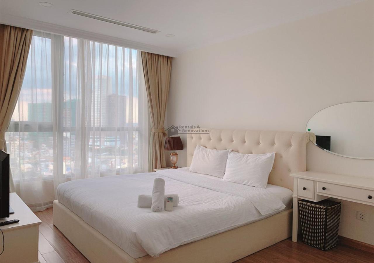 Landmark 81 Luxury Apartments: Iconic Skyscraper Living *
